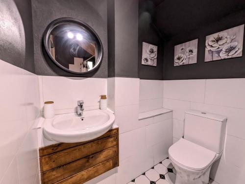 Triple Room with Garden View image 6
