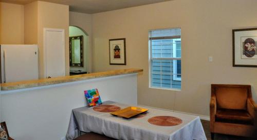 Kingsbury Castle - SEAWORLD and MEDICAL CENTER - Best LOCATION in San Antonio, USA