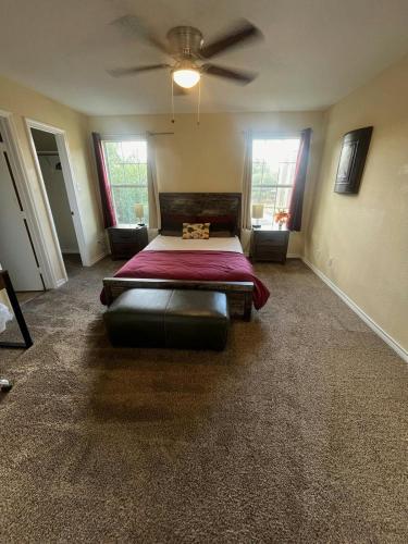 Kings Camp - SEAWORLD and MEDICAL Center, Yard, BBQ, Garage in San Antonio, USA