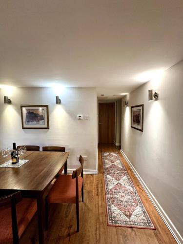 Stylish 2BR Central Edinburgh - Walk to Attraction, Edimburgo (foto 9)