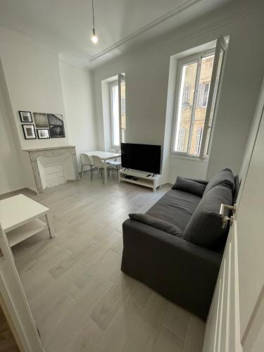 Appartement entier T3 beau volume 1er étage - Location saisonnière - Marseille