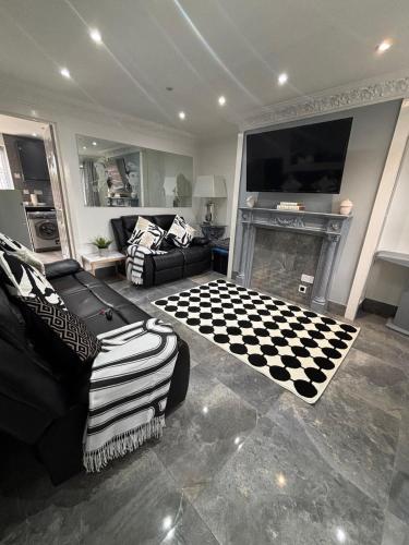 2 bed house sleeps 4-5, Liverpool (photo 9)