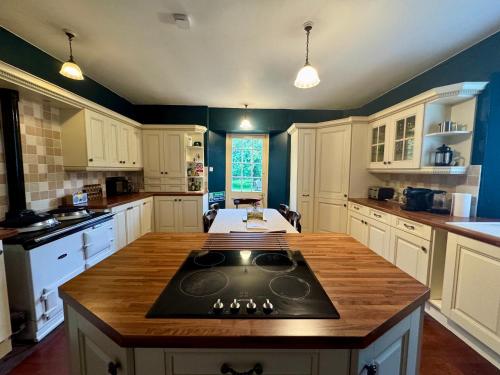 Mid Cottage at Powis House Estate in Észak-Stirling