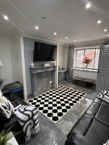 2 bed house sleeps 4-5, Liverpool (photo 5)