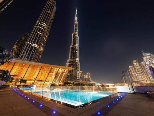 Downtown Luxury - 4 Minutes Walk to Dubai Mall & Burj Khalifa, Dubai