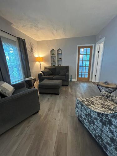 Niagara Falls (NY) Gorge Side Getaway 3 Bedrooms 3-Star Single Room suite