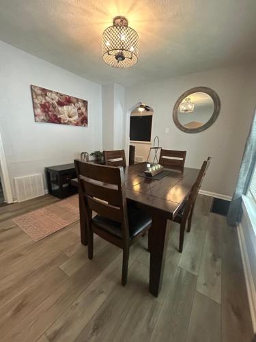 Niagara Falls (NY) Gorge Side Getaway 3 Bedrooms 3-Star Single Room pool