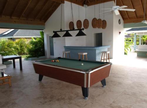 Cozy Home in Richmond Estate in Plantation Village