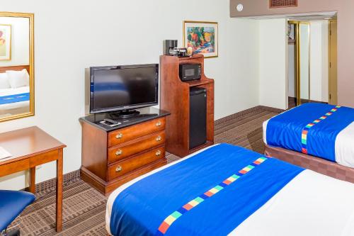 Park Inn By Radisson Sharon - image 12