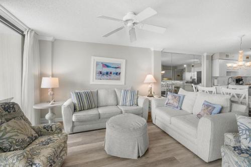 Seaside Paradise 3BR Condo Steps from the Beach in Pawleys Island, USA