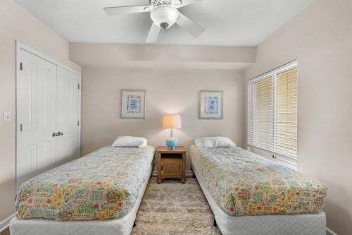 Paget 203 OV 3BR3BA wKitchen & Balcony - image 12