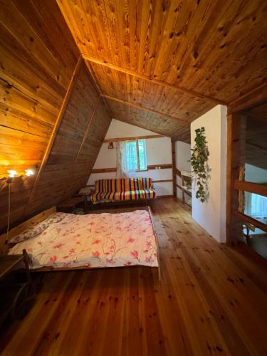Charming Forest Home near Warsaw in Раджійовіце