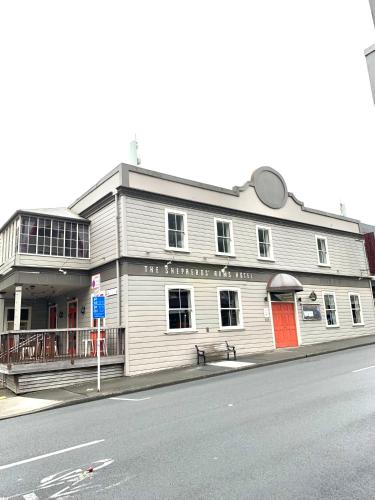Shepherds Arms Hotel - image 3