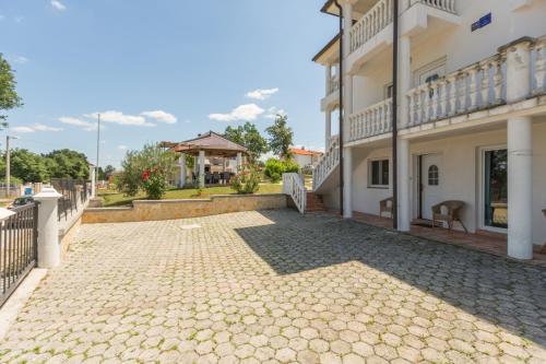 Holiday house with a swimming pool Radmani, Porec - 16440 in Radmani