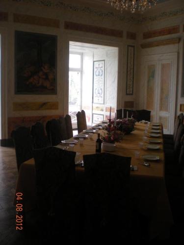 Banketu zāle, Chateau de Frasne in Fretigney-et-Velloreille