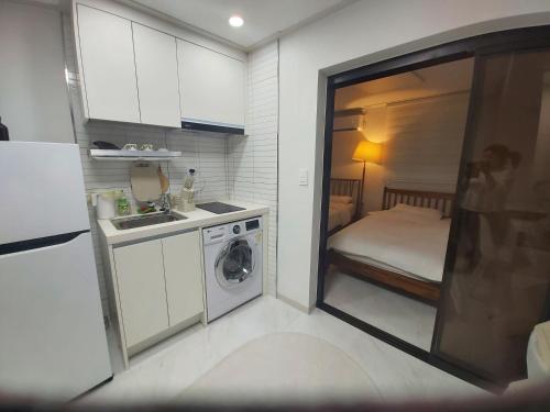 Shinhwahouse in Seoul Station