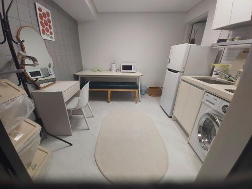 Shinhwahouse in Seoul Station