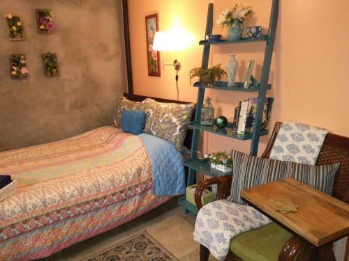 Cozy ground floor rooms at the heart of Jackson Heights in Queens, USA