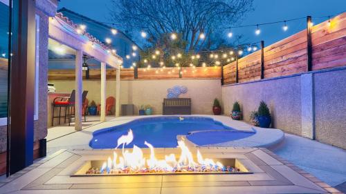 Las Vegas - Exec Home 3BD Pool, Spa, Games, EV
