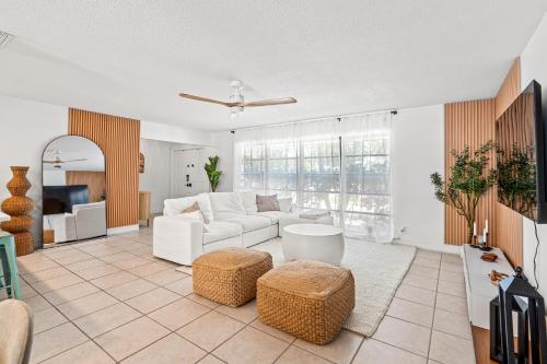 The Palm Luxe Retreat in Lake Worth