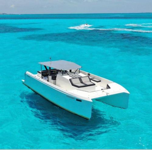 Barco privado de lujo para tu familia y amigos en Cancun-isla mujeres, Cancún