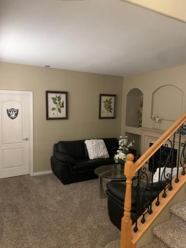 Furnished five bedroom and gated community in Patterson