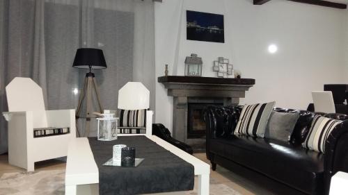 ห้องส่วนกลางสำหรับนั่งเล่น/ดูทีวี, Vivenda Atlantida in ปอนตา เดลกาดา