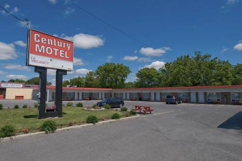 Century Motel - Accommodation - Cornwall