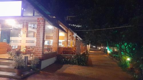 Atithi Devo Resort Coorg by LexStays in จิกกวัททาราเกเร