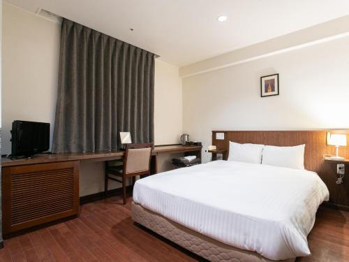 Standard Double Room - Smoking room in Sutton Hotel Hakata City