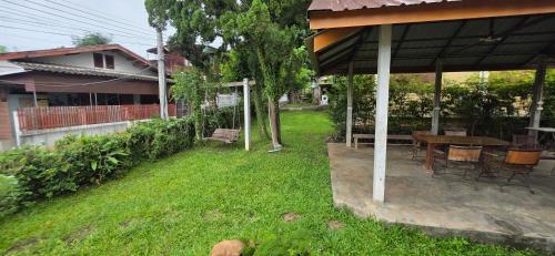 P.L.P Guesthouse - Mae Hong Son - 정원