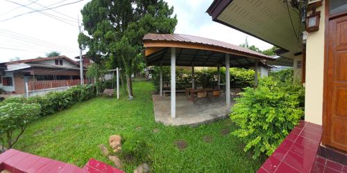 P.L.P Guesthouse - Mae Hong Son - 정원