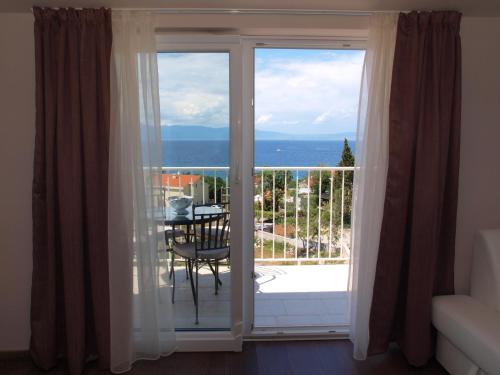 ระเบียง/ชานเรือน, Guesthouse Olei in ซีดาริชิ