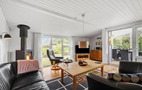 Awesome Home In Tarm With Sauna in สกาเวน