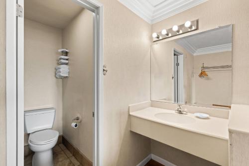 Travelodge by Wyndham San Clemente Beach in San Clemente, USA