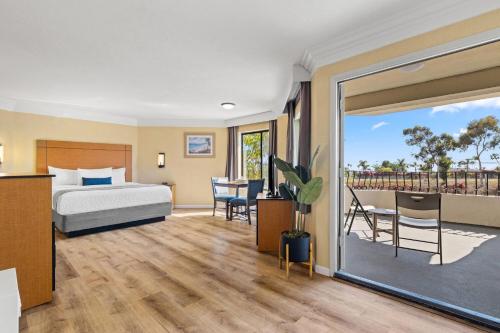 ทราเวลลอดจ์ ซาน เคลเมนเต บีช (Travelodge by Wyndham San Clemente Beach) in ซานเคลเมนเต (CA)