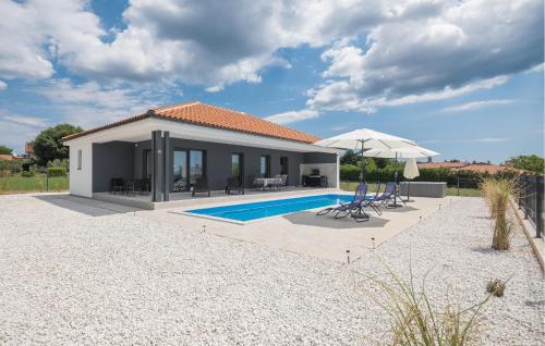 Gorgeous Home In Zminj