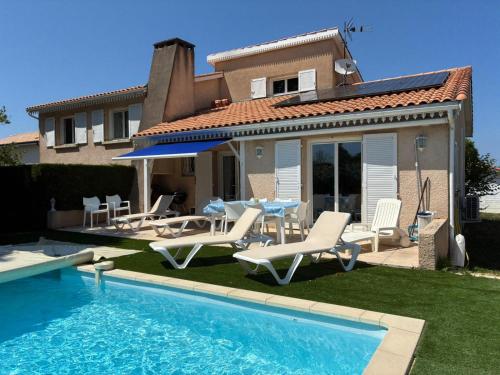 บริการและสิ่งอำนวยความสะดวก, Villa La Hume proche port plage commodités Bassin d'Arcachon avec piscine chauffée (Villa La Hume proche port plage commodites Bassin d'Arcachon avec piscine chauffee) in แวร์ดาล