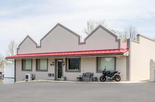 Econo Lodge Bellefonte I-99 in Bellefonte, USA