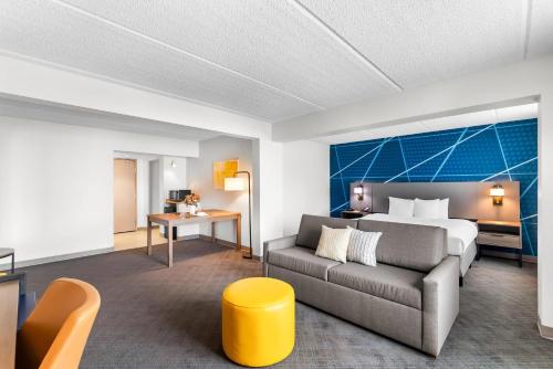 Comfort Suites Austin Airport - image 13