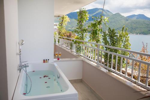 Surrounding environment, Boutique Hotel and Spa Blanc & Bleu - Blanche in Bijela