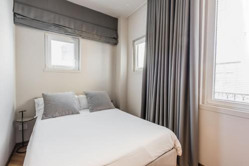 One-Bedroom Apartment image 9