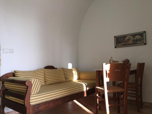 Villa Lemonia - Guest House