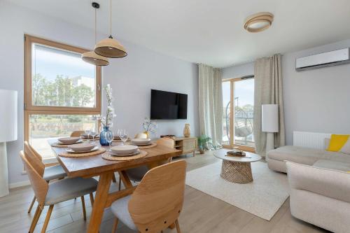 Cơ sở vật chất, Spacious Apartment in Gdańsk with Sauna, Gym, Parking and Desk by Renters Prestige (Spacious Apartment in Gdansk with Sauna, Gym, Parking and Desk by Renters Prestige) in Letnica