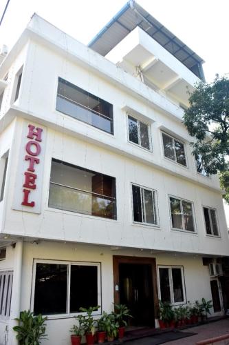 Hotel Shri Agnihotri - Wadgaon