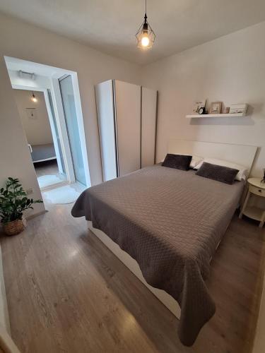 Three-Bedroom Apartment image 1