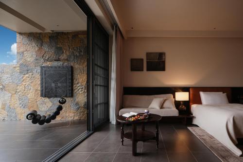 Twin Room with Mountain View image 10
