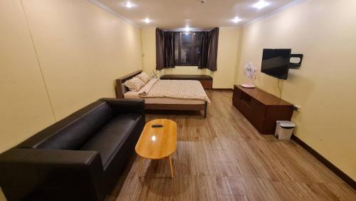 Comfort 1BR 2 King Beds, Best Value Stay, near Bts Nana, Bangkok (photo 6)