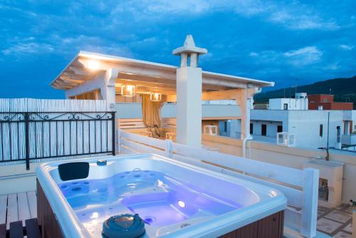 Hot tub, Antica Via Roma B&B E RELAX in Montalbano