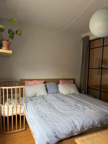 Bright, child-friendly, balcony, 50 meters from the subway, Копенгаген (фото 8)